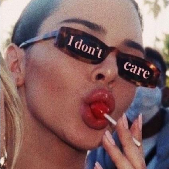 Meet your Posher, Stella - Picture 2 of 2